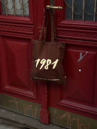 Ve třech barevných kombinacích ~ to make them extra fun & extra special. Modro-hnědá, červeno-modrá a hnědo-žlutá z naší...